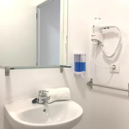 Arc House Only Adults Hostel Sewilla