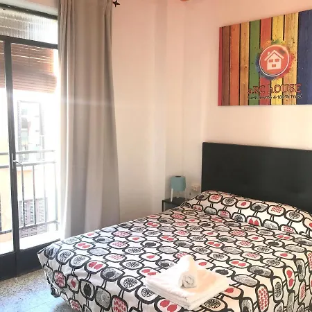 Hostal Arc House Only Adults *