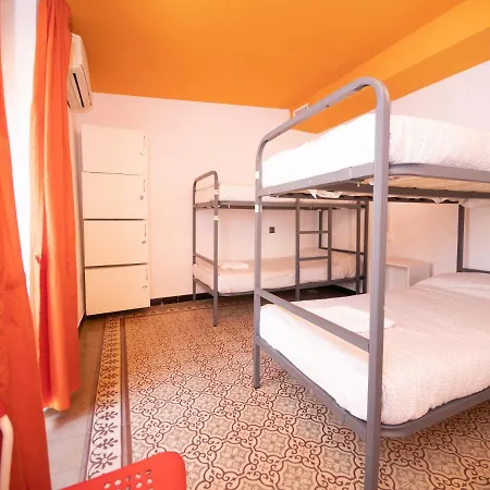 Arc House Only Adults Hostal